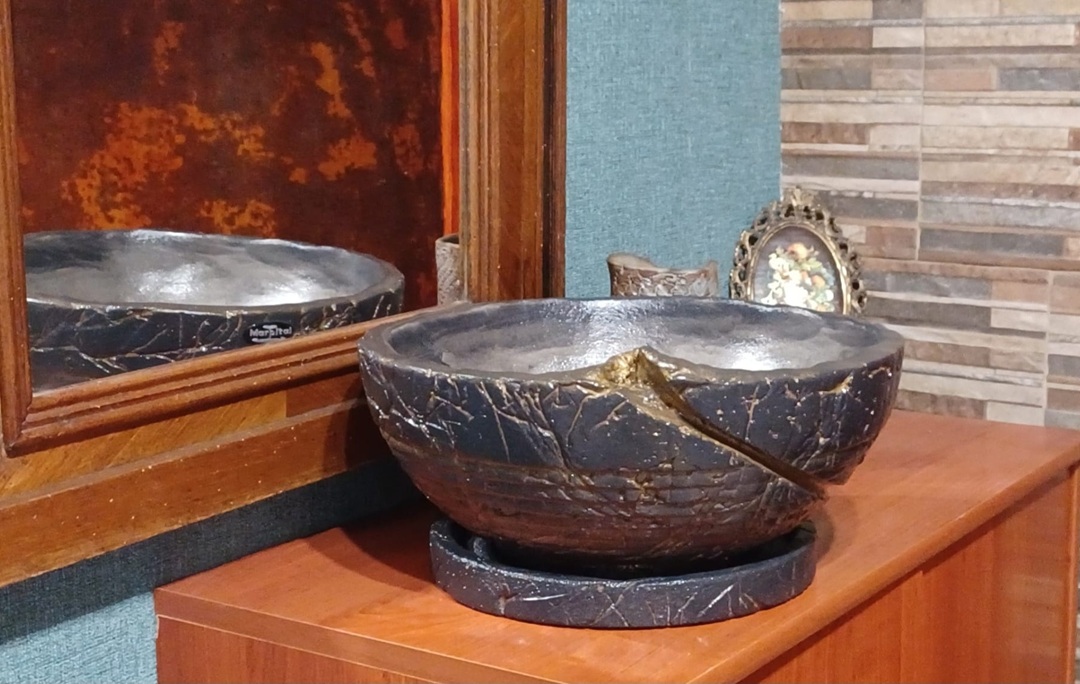 Arizona tegla za cvijeće sa zlatnim